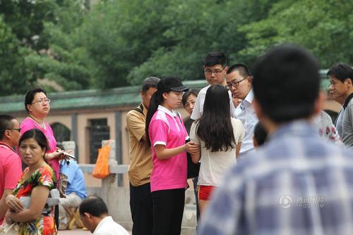 新澳门开奖记录和济南父子一起高考与父子一起参加高考