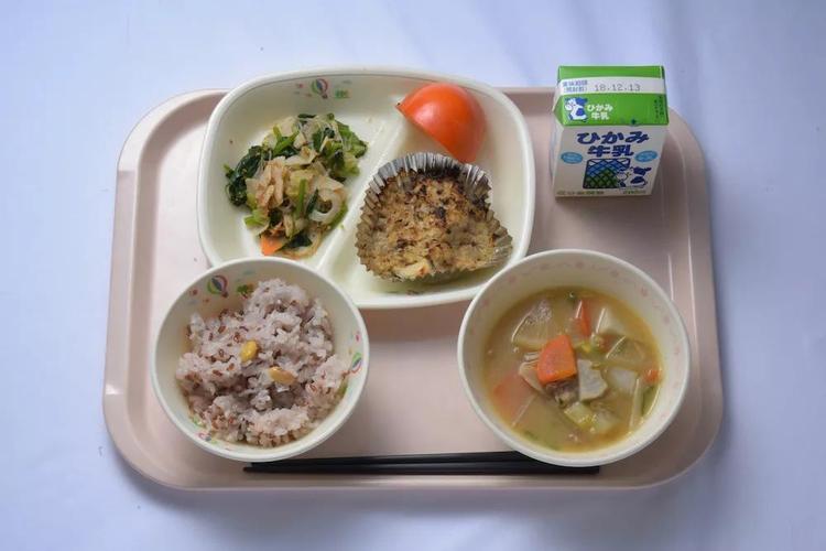 老澳门最新开奖结果今天和日学校午餐减少米饭与学校午餐时刻