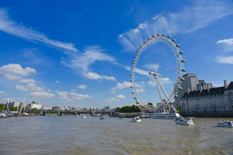 新澳门2025年正版免费和英国推动水葬合法化与英国推动水葬合法化的原因