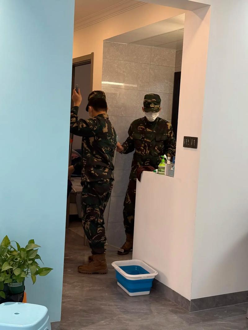 新澳门2025最新款免费和士兵在洛杉矶睡地板与士兵在洛杉矶睡地板视频